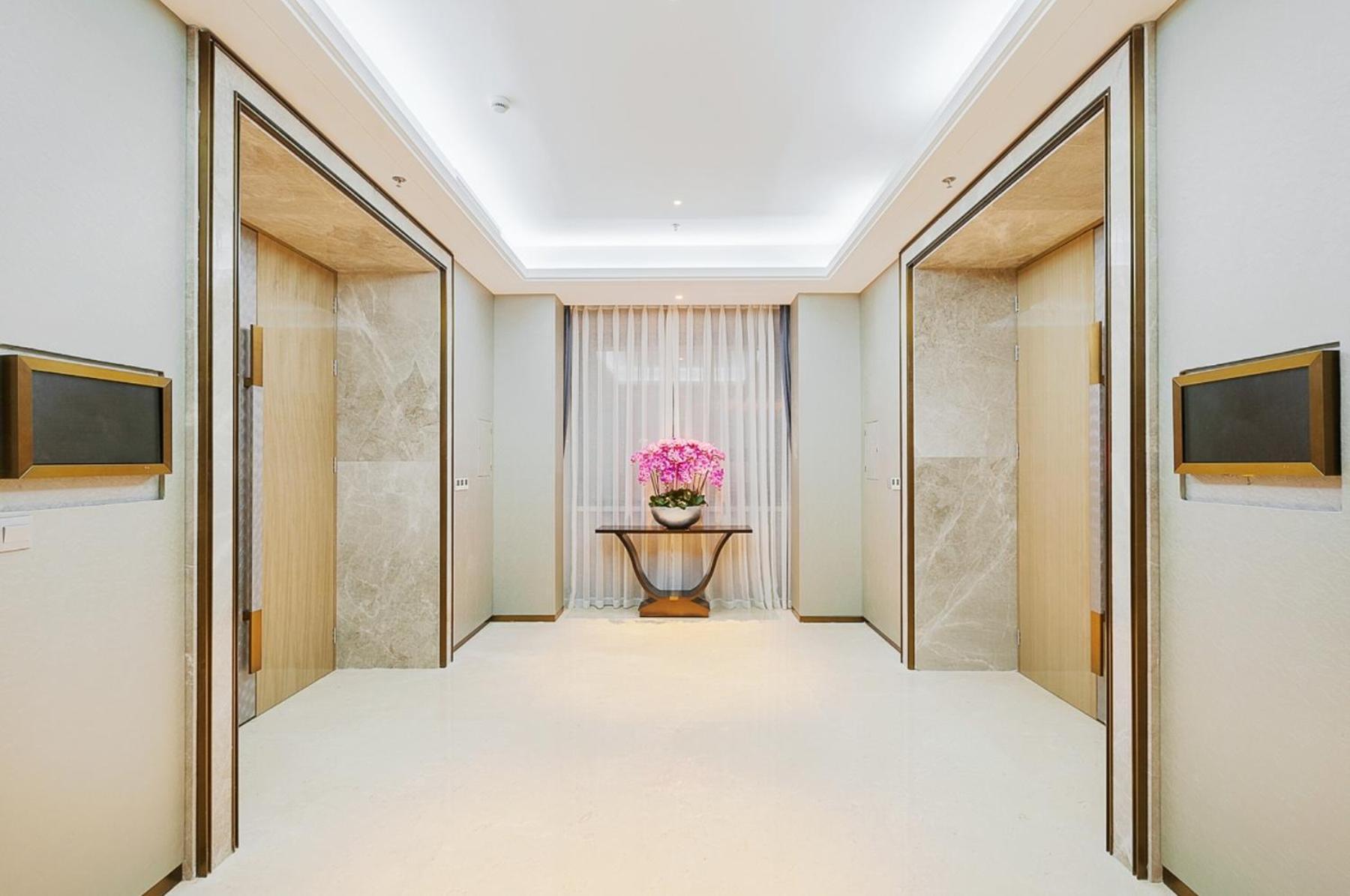 Courtyard By Marriott Pudong Hotel 4*